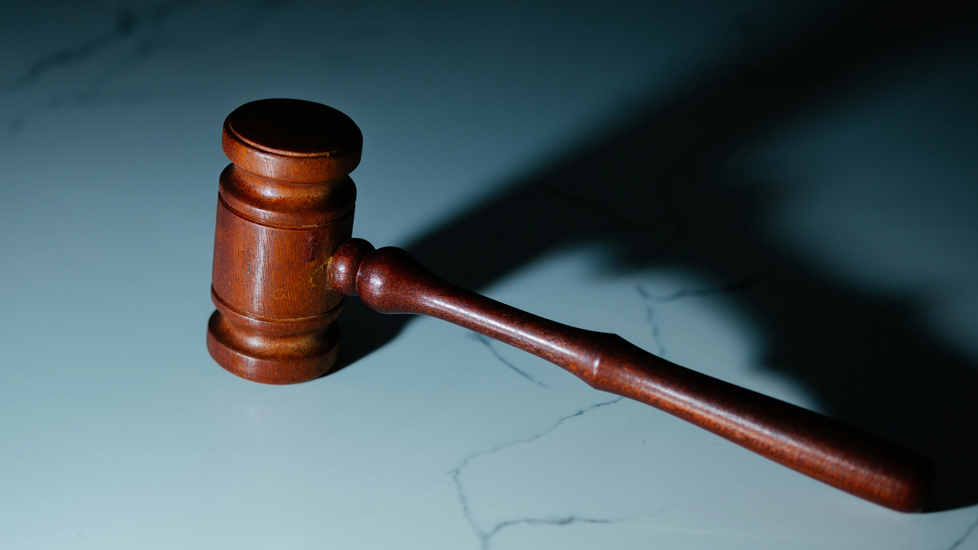 Судда виносить рішення на користь Anthropic на ранній стадії судового процесу щодо авторських прав на музику AI